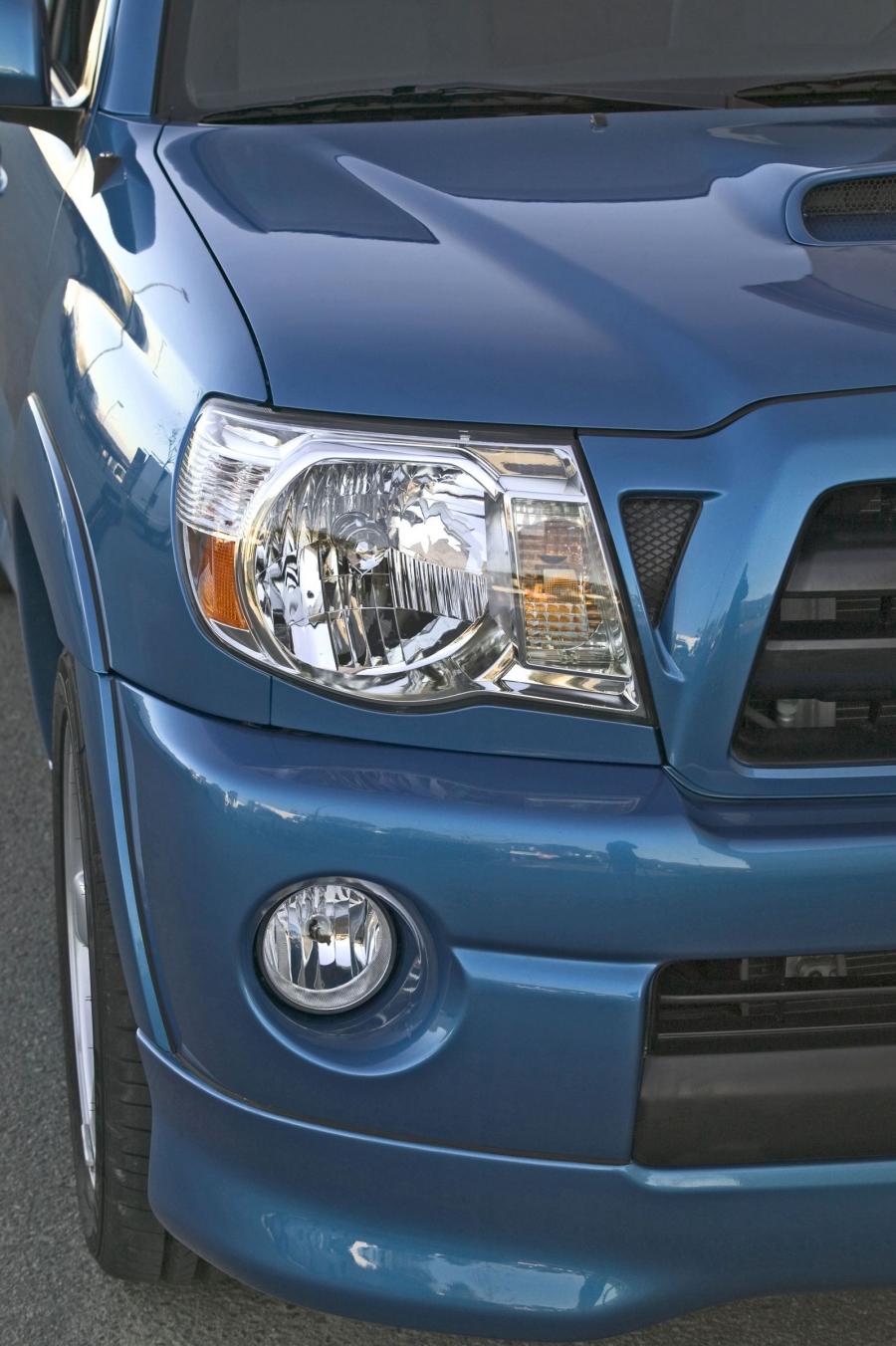  Toyota Tacoma X-Runner in Speedway Blue 2005 года  (фото 11 из 25)